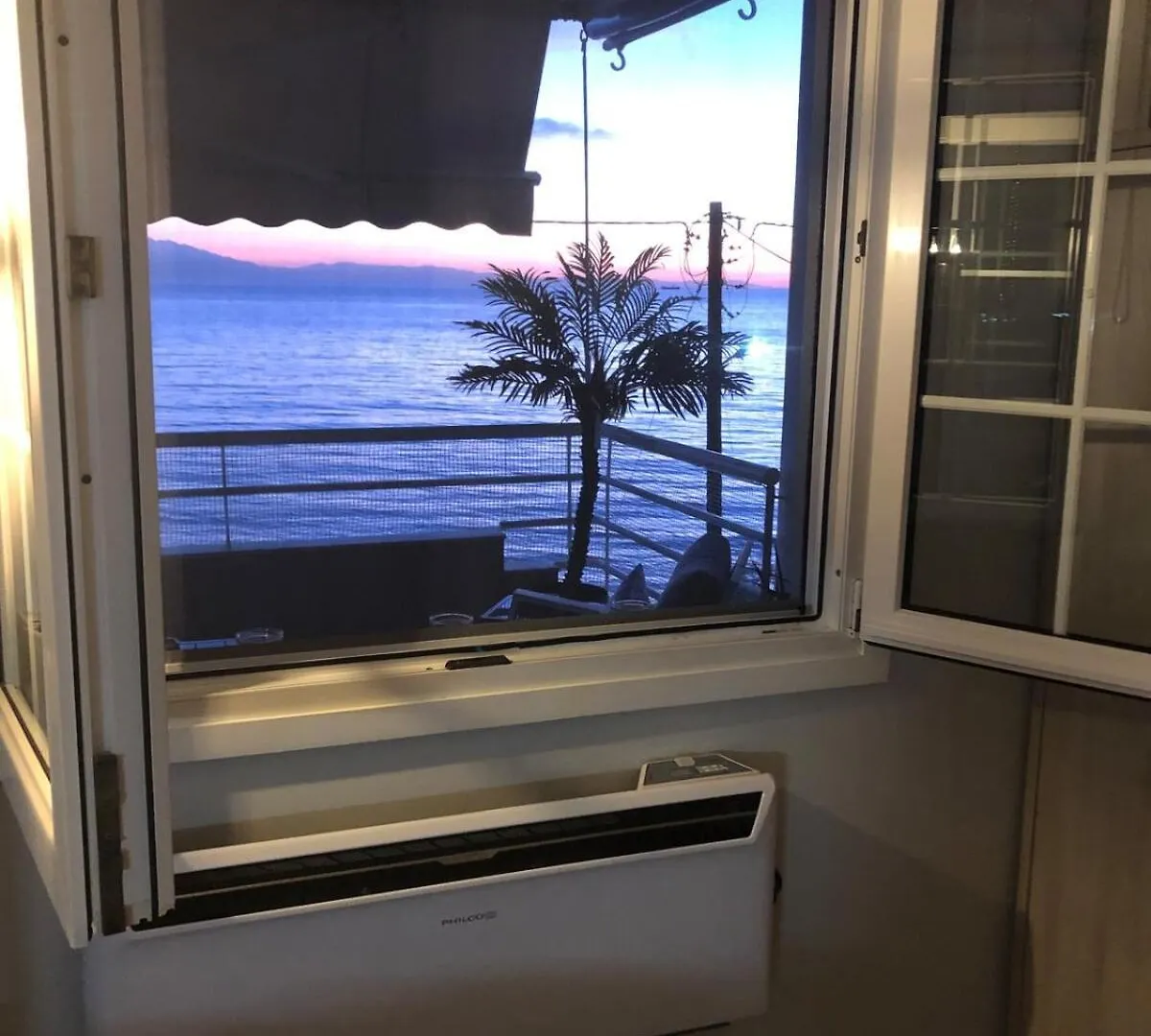 アパート シビリHouse In Front Of The Sea!アパートメント ギリシャ